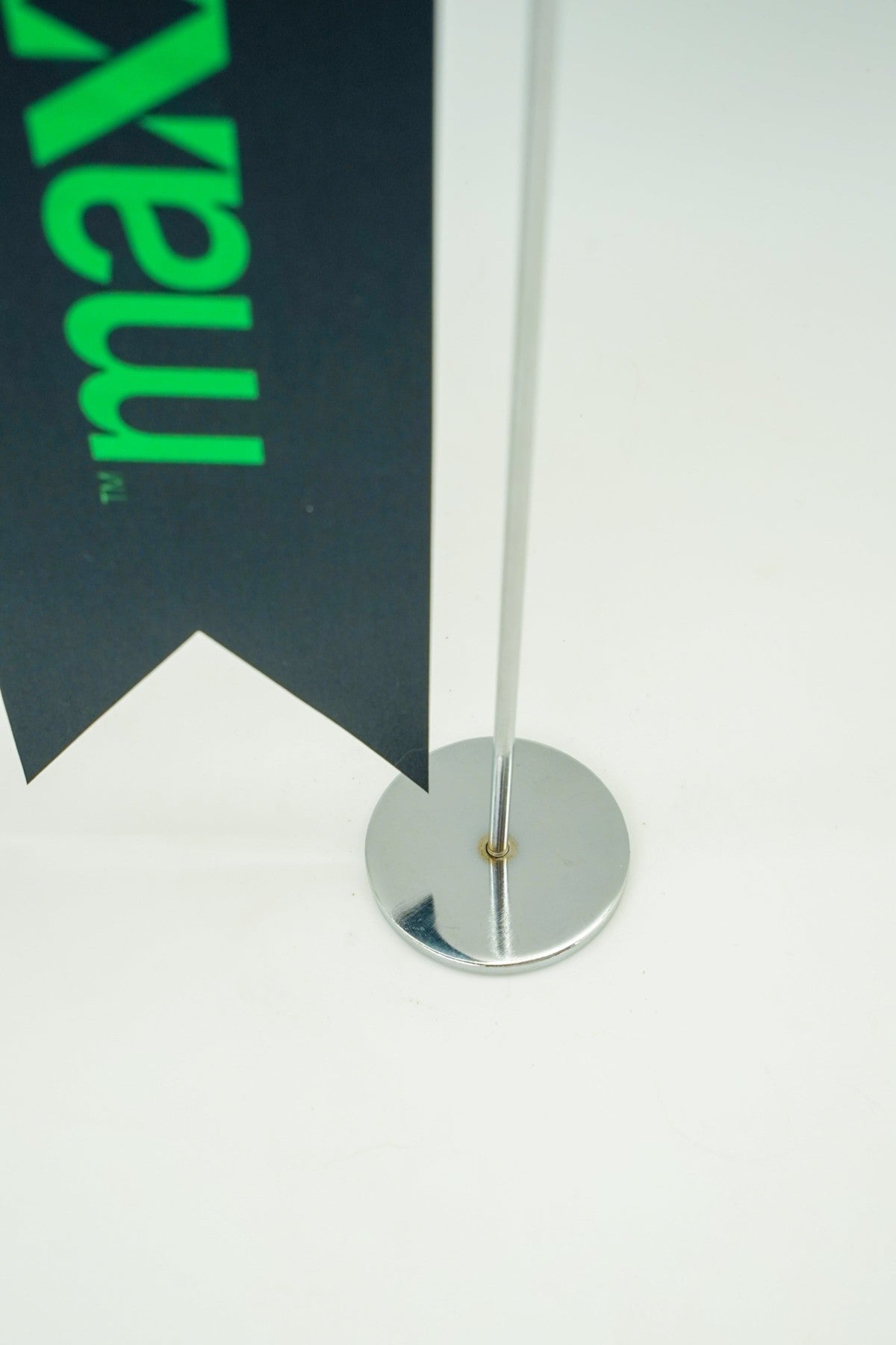 Logo Printed Swallowtail L-Shaped Desk Flag with chrome pole, 8 × 32 cm flag on a weighted base (3)