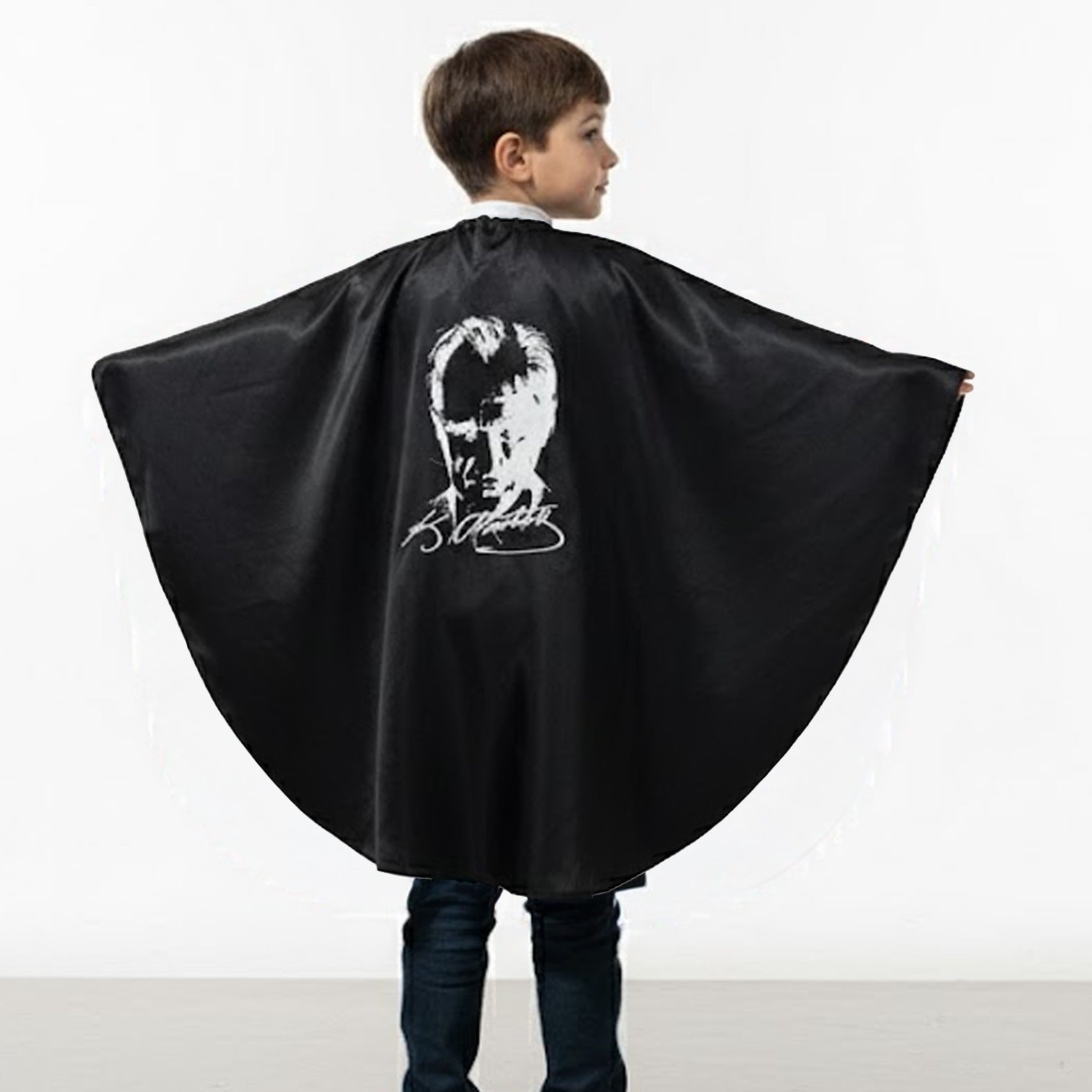 Cape with Atatürk print