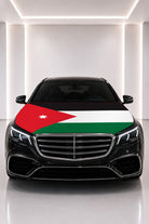 Couvre-capot drapeau de la Jordanie posé sur le capot d’une voiture noire