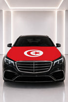 Couvre-capot drapeau de la Tunisie posé sur le capot d’une voiture noire