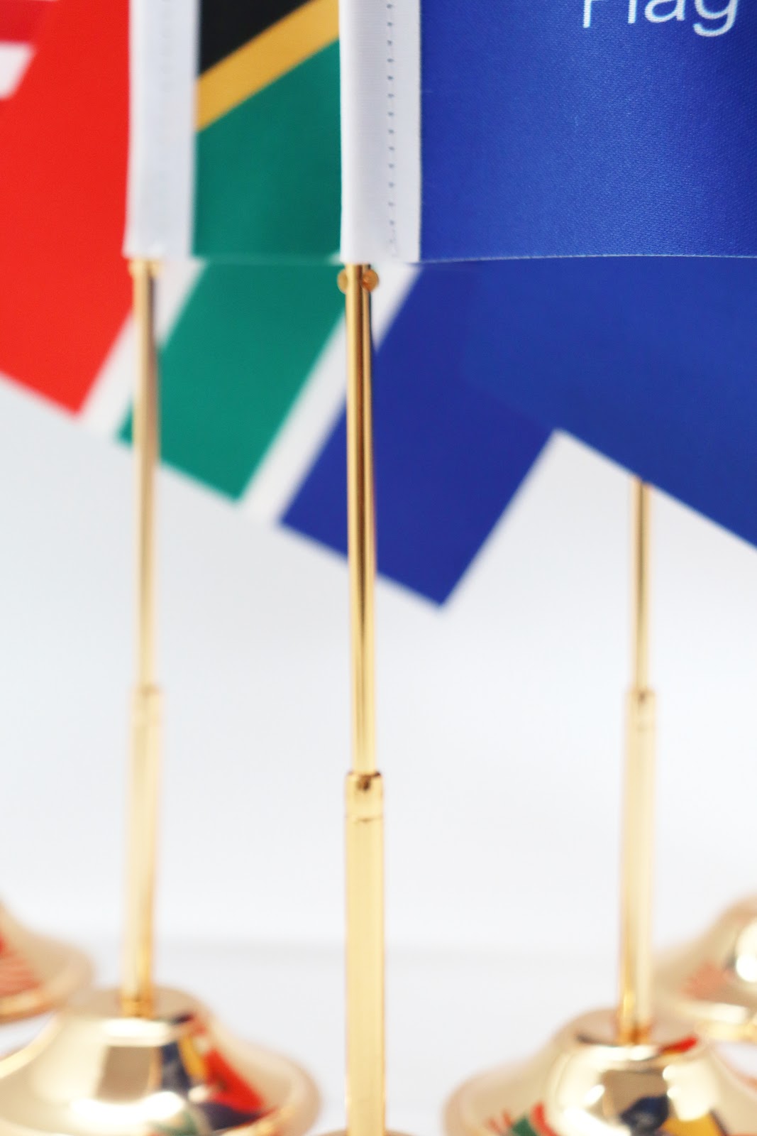 Drapeaux de table Niue — détail des coutures