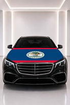 Couvre-capot drapeau du Belize posé sur le capot d’une voiture noire