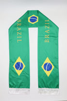 Écharpe de Supporter Satin – Drapeau du Brésil à plat, sur toute la longueur — inscription BRAZIL et franges blanches