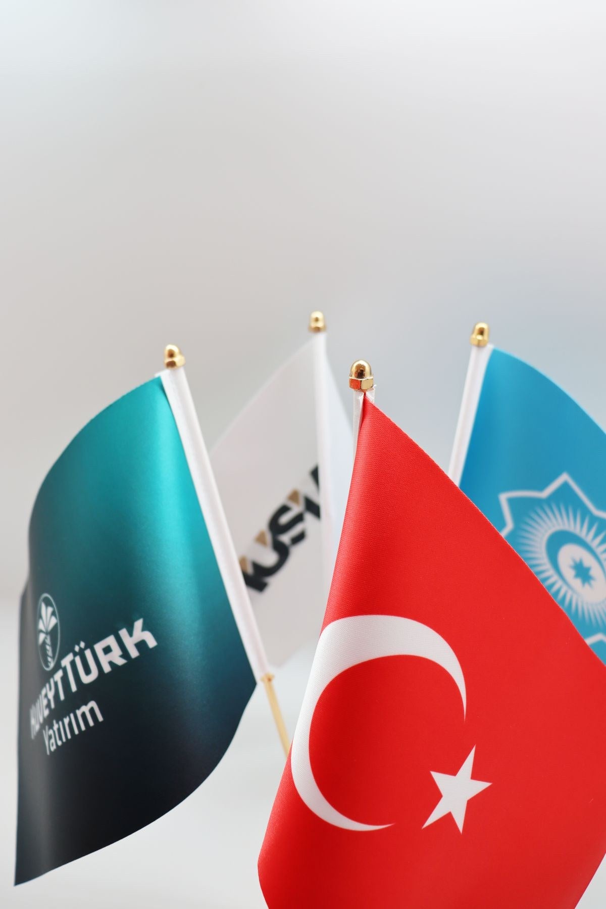 Logo Printed Quadruple Desk Flag with gold poles, 15 × 22.5 cm flags on a weighted base (2)