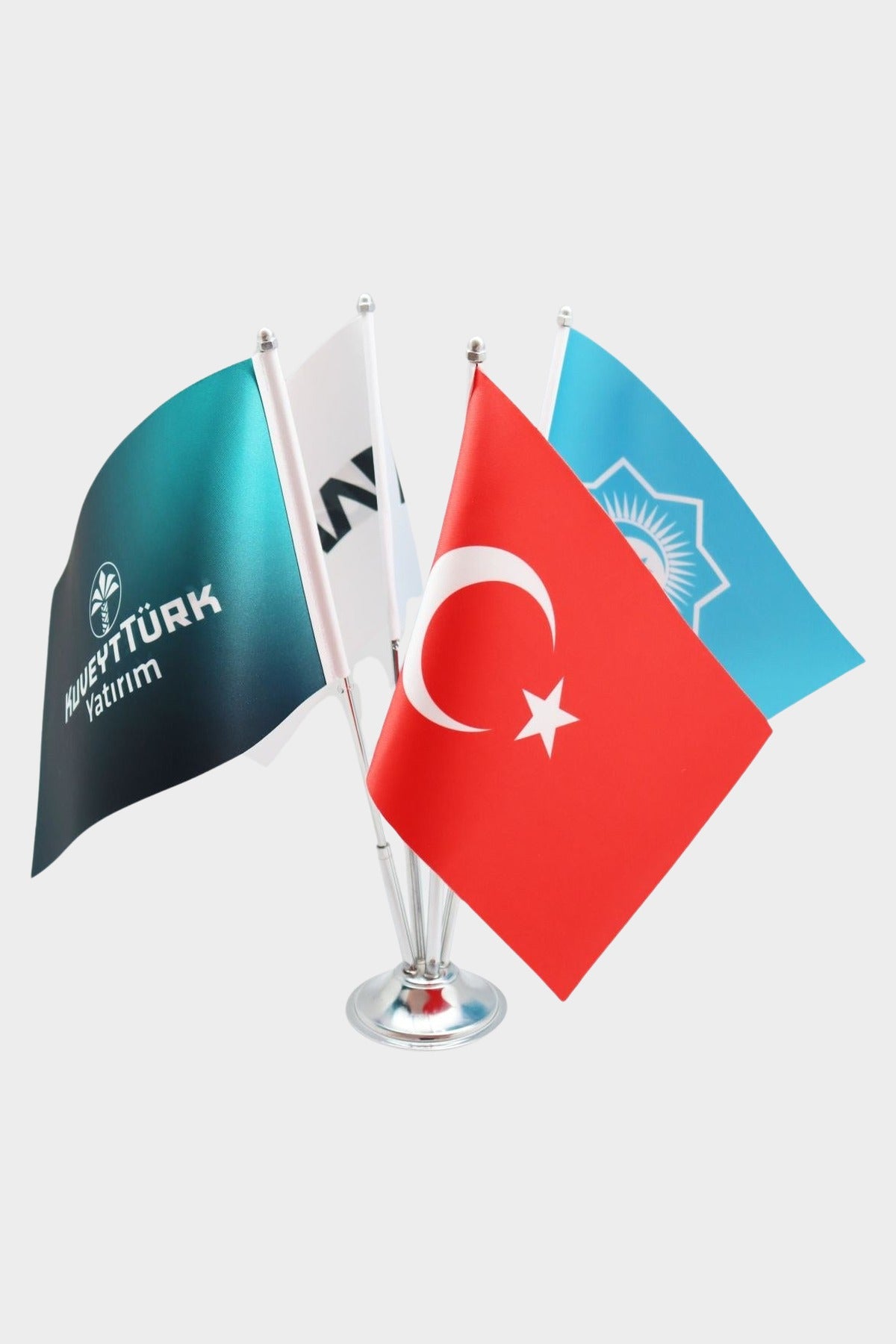 Logo Printed Quadruple Desk Flag with chrome poles, 15 × 22.5 cm flags on a weighted base (1)