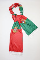 Écharpe de Supporter Satin – Drapeau du Portugal nouée, montrant l’impression sur les deux faces